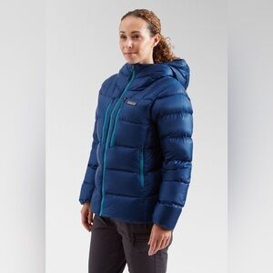 Patagonia Women’s Fitz Roy down jacket in Lagom Blue, size small